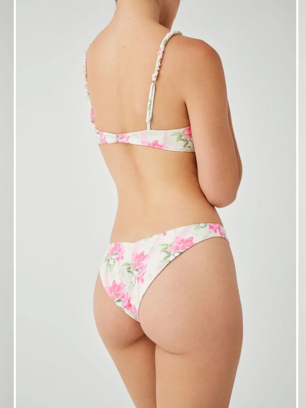 Frankie’s Bikinis Pam Underwire Top Tiger Lily Floral Print Size Medium NWT